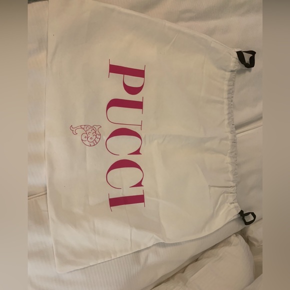 Brand new authentic Emilio Pucci dust bag with strings . - Picture 5 of 5
